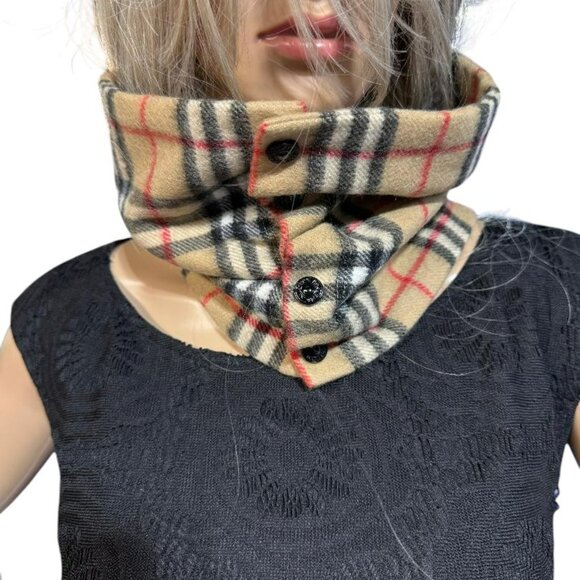 NWT Burberry Archive Beige Vintage Check-Pattern 100% Cashmere Snood - Picture 4 of 4